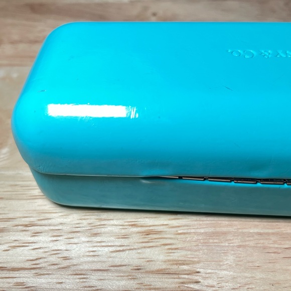 Tiffany & Co.‎ Sunglasses Case - Picture 12 of 12